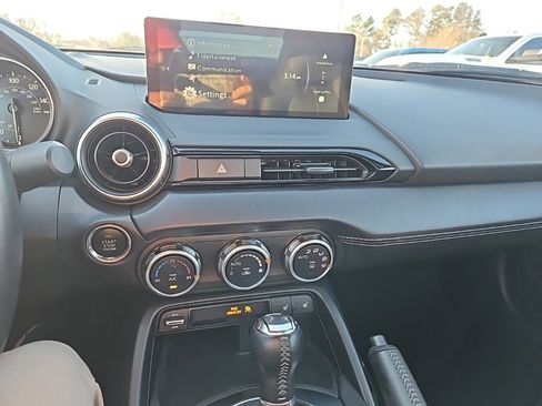 Used 2024 MAZDA MX-5 Miata RF Grand Touring image 18