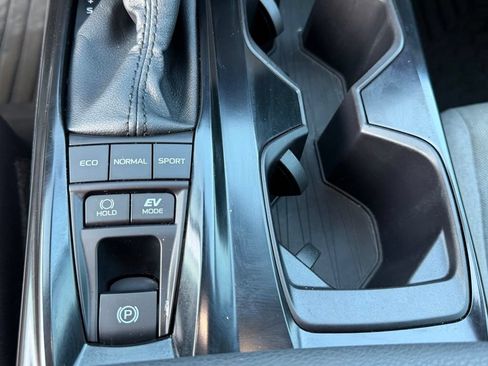 Used 2025 Toyota Camry LE FWD image 37