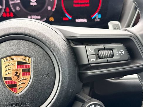 Used 2025 Porsche Cayenne AWD/4WD image 27