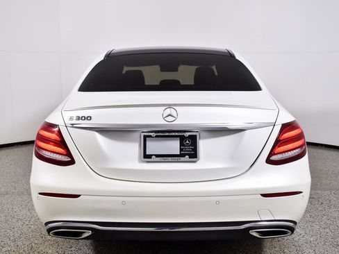 Used 2017 Mercedes-Benz E 300 E 300 image 6