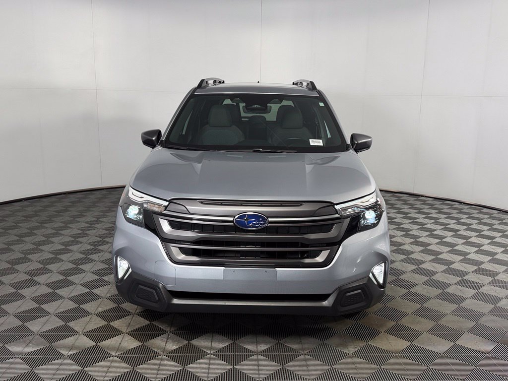 Used 2026 Subaru Forester Premium AWD/4WD image 3