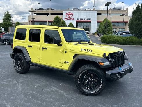Used 2023 Jeep Wrangler Unlimited w/ Sun & Screen Package AWD/4WD image 2