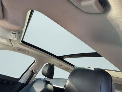 Used 2021 Volkswagen Tiguan SEL image 15