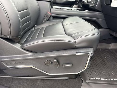 New 2026 Ford F250 Platinum w/ FX4 Off-Road Package image 16