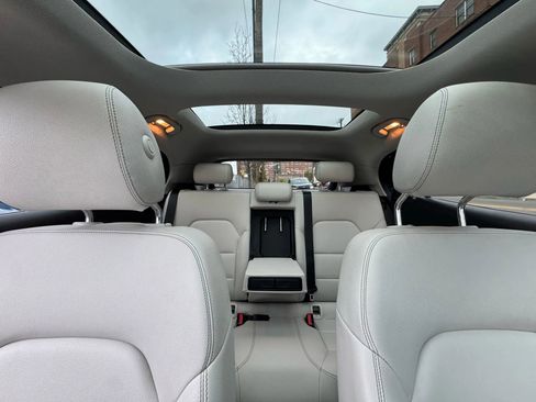 Used 2018 Mercedes-Benz GLA 250 4MATIC image 37