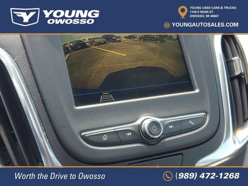 Used 2019 Chevrolet Equinox LT w/ Driver Convenience Package AWD/4WD image 18