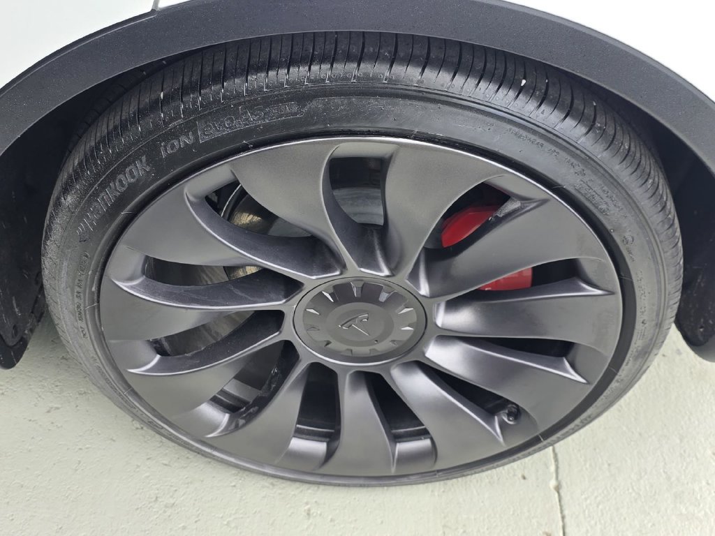 Used 2025 Tesla Model Y Performance AWD/4WD image 42