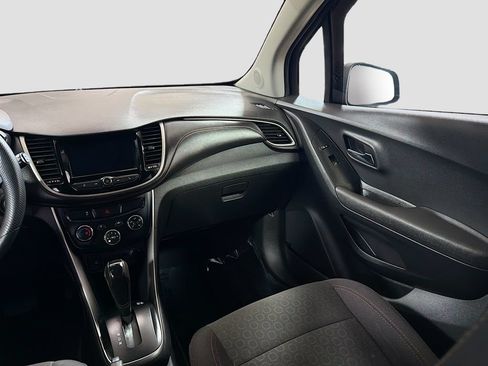Used 2020 Chevrolet Trax LS w/ Tint and Cruise Package FWD image 22