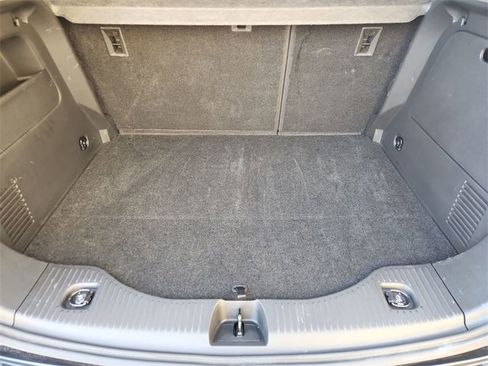 Used 2022 Chevrolet Trax LT w/ LT Convenience Package image 23