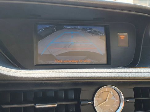 Used 2014 Lexus ES 350 w/ Premium Package FWD image 3