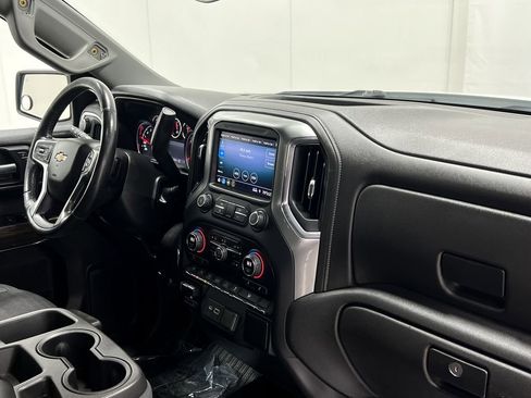 Used 2020 Chevrolet Silverado 1500 LT w/ Convenience Package AWD/4WD image 19