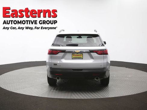 Used 2022 Chevrolet Traverse LT FWD image 37