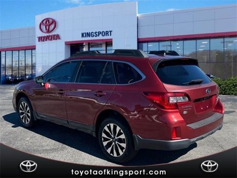 Used 2017 Subaru Outback 2.5i Limited image 3