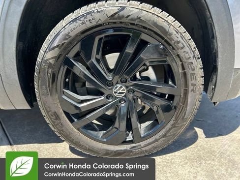 Used 2022 Volkswagen Atlas SE AWD/4WD image 32