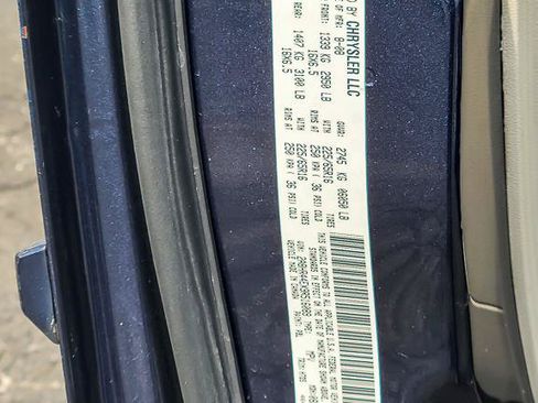 Used 2009 Chrysler Town & Country LX FWD image 29