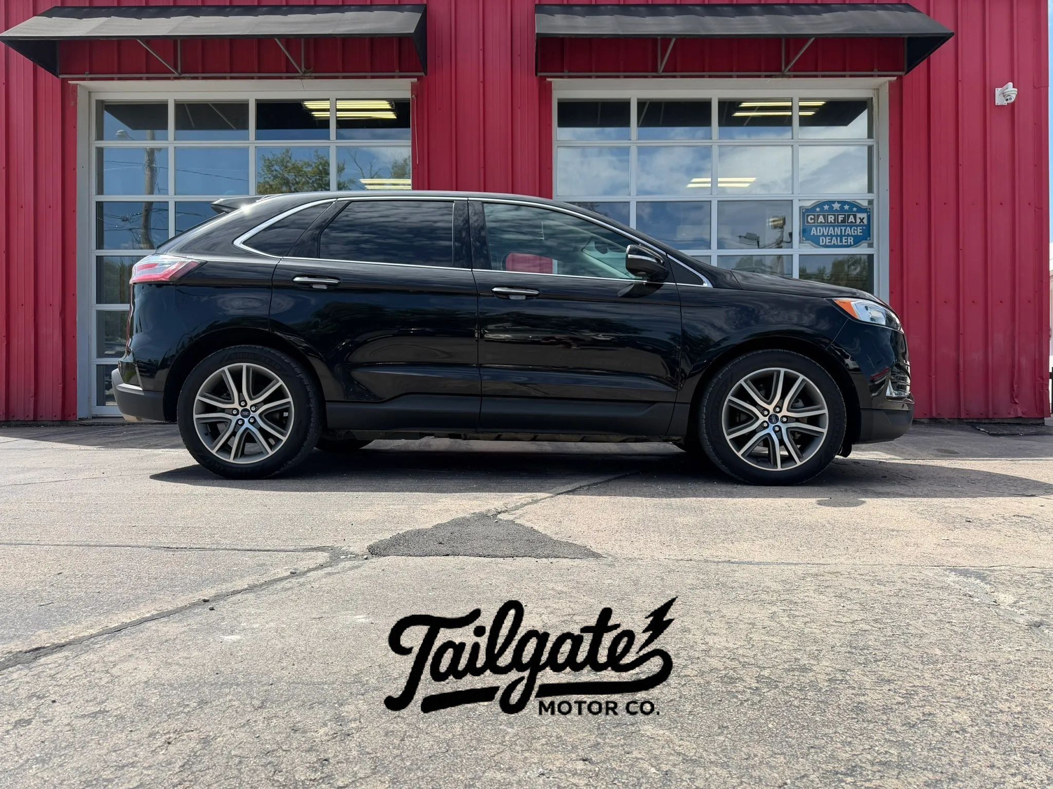 Used 2020 Ford Edge Titanium FWD image 1