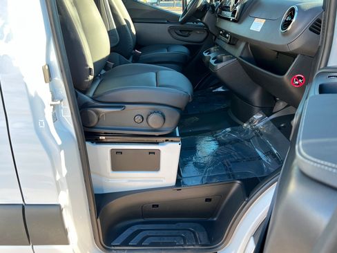 New 2026 Mercedes-Benz Sprinter 2500 image 19