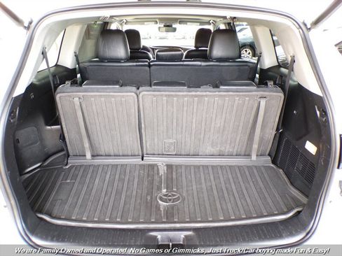 Used 2019 Toyota Highlander XLE image 9