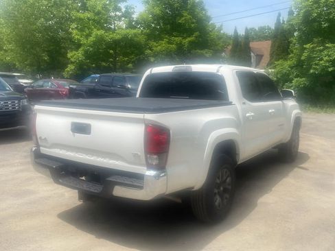 Used 2023 Toyota Tacoma SR5 AWD/4WD image 10