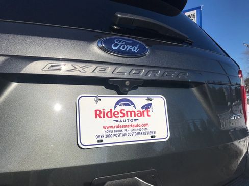 Used 2018 Ford Explorer XLT w/ Equipment Group 202A image 43