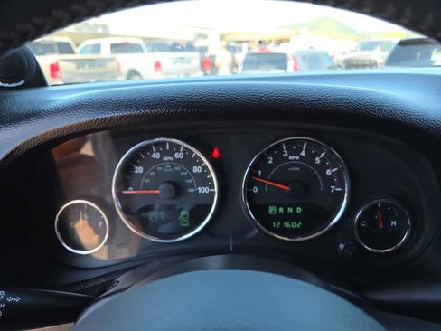 Used 2013 Jeep Wrangler Unlimited Sahara w/ Connectivity Group AWD/4WD image 26