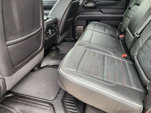 Used 2024 GMC Sierra 2500 AT4X image 30