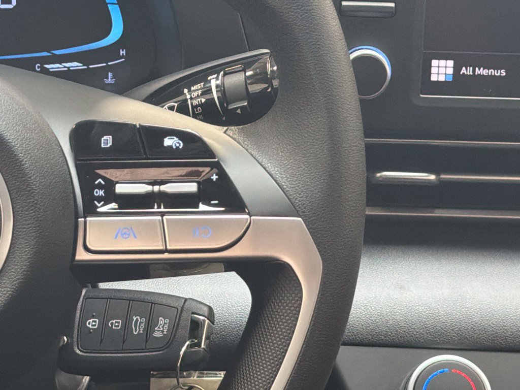 New 2026 Hyundai Elantra SE FWD image 18