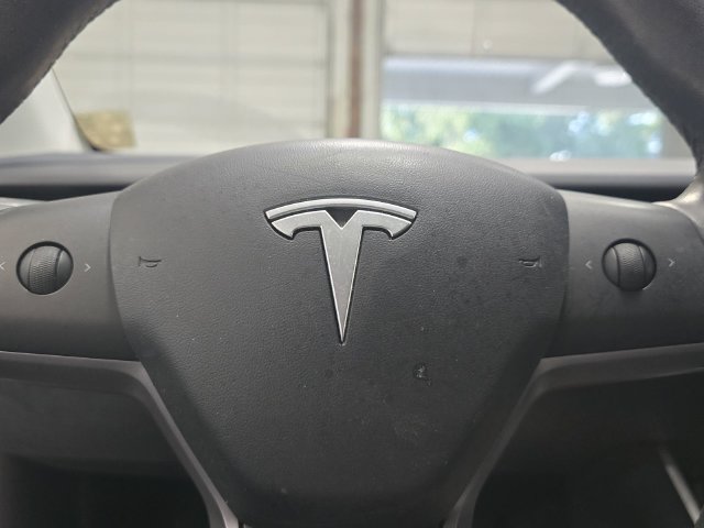 Used 2021 Tesla Model Y Long Range AWD/4WD image 11
