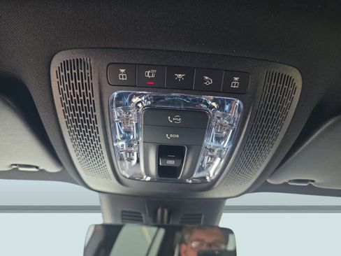 New 2025 Mercedes-Benz GLB 250 image 17