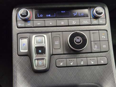 Used 2024 Hyundai Palisade Limited FWD image 18