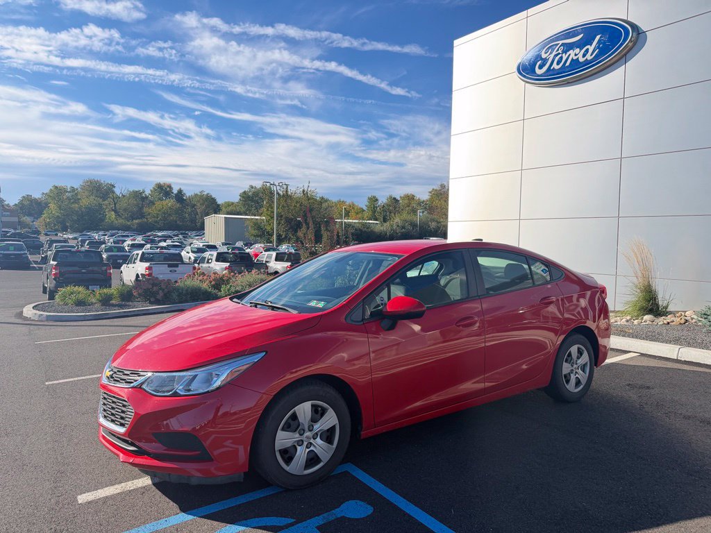 Used 2017 Chevrolet Cruze LS FWD image 1