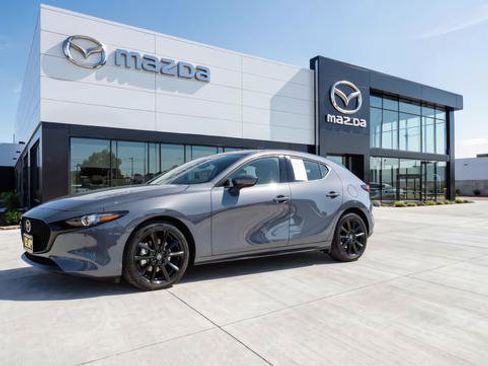 Certified 2025 MAZDA MAZDA3 2.5 S Hatchback w/ Premium Pkg image 5
