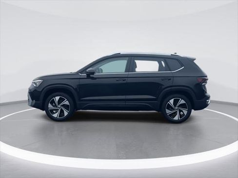 New 2026 Volkswagen Taos SE AWD/4WD image 5