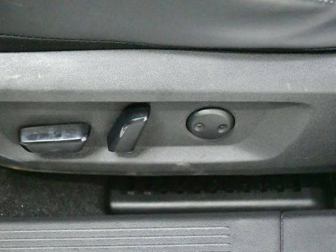 Used 2023 Nissan Rogue SV w/ SV Premium B Package image 28