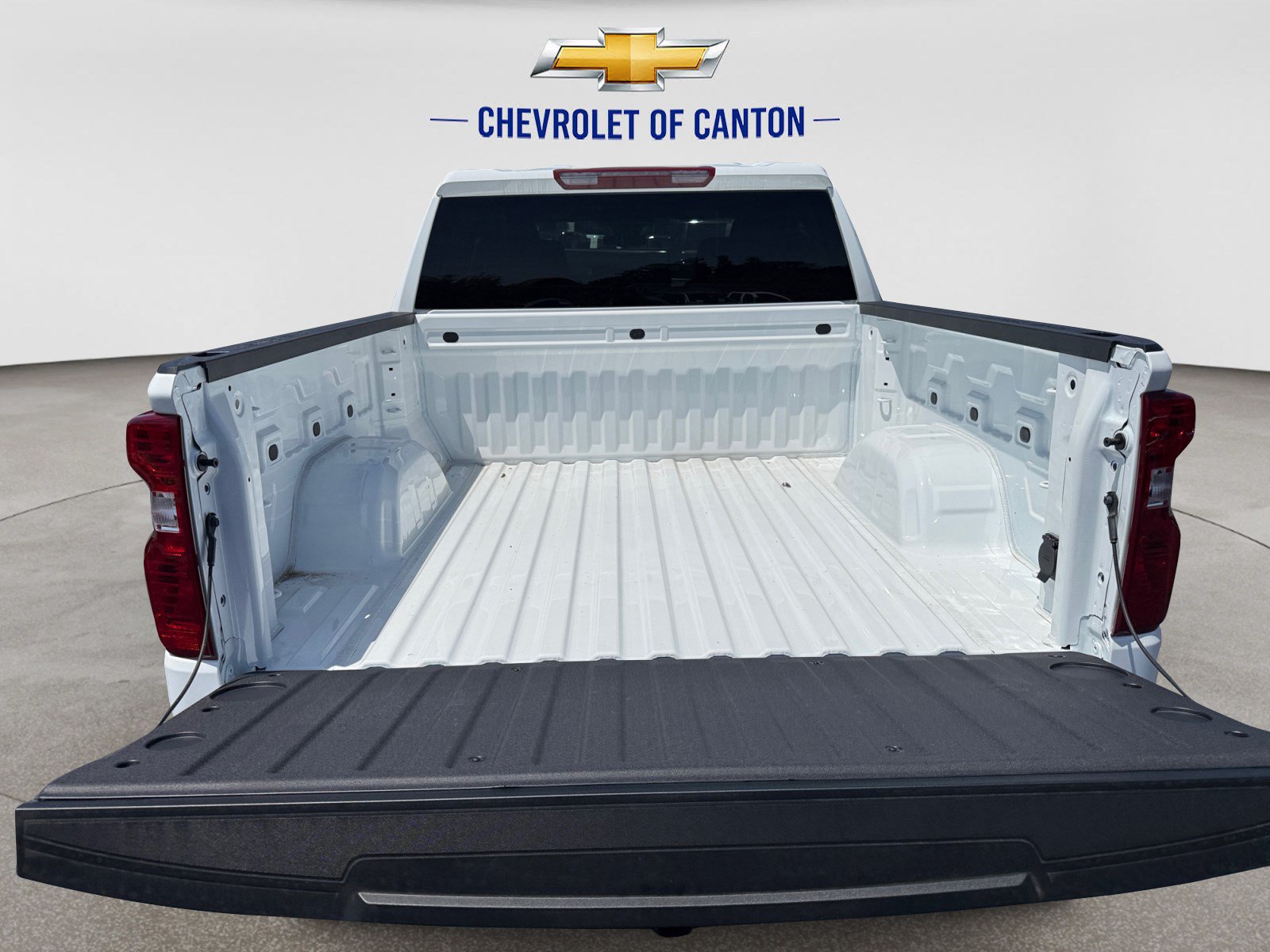 Used 2026 Chevrolet Silverado 1500 W/T w/ WT Value Package AWD/4WD image 17
