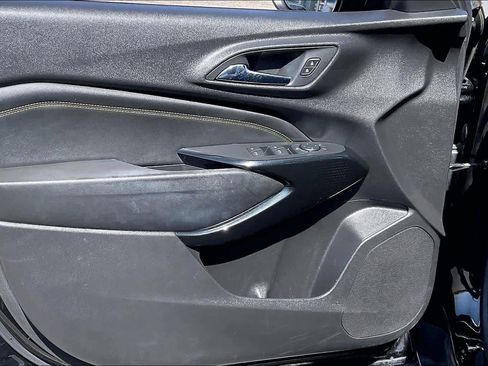 Used 2024 Chevrolet Trax ACTIV w/ Sunroof Package FWD image 22