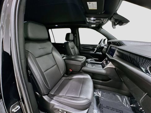 Certified 2023 GMC Yukon XL Denali AWD/4WD image 30