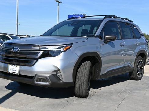 New 2025 Subaru Forester Limited w/ Popular Package image 7