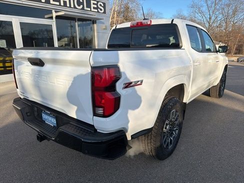 Certified 2024 Chevrolet Colorado Z71 w/ Z71 Convenience Package 2 image 3