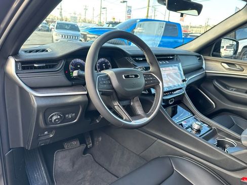 New 2026 Jeep Grand Cherokee Limited w/ Limited Altitude Package AWD/4WD image 12