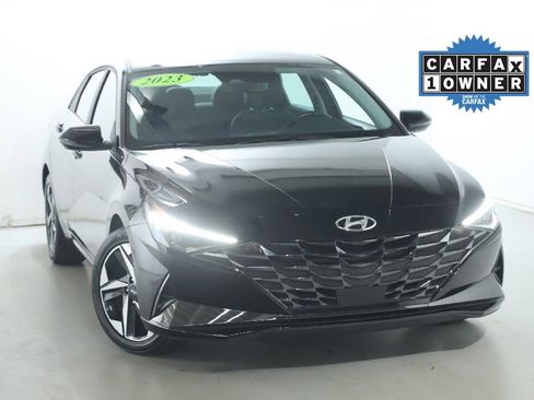 Used 2023 Hyundai Elantra Limited w/ Cargo Package image 2