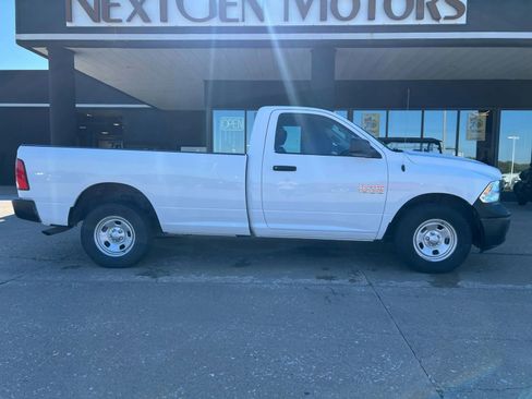 Used 2018 RAM 1500 Express image 10