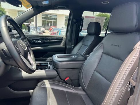 Used 2023 GMC Yukon Denali AWD/4WD image 19