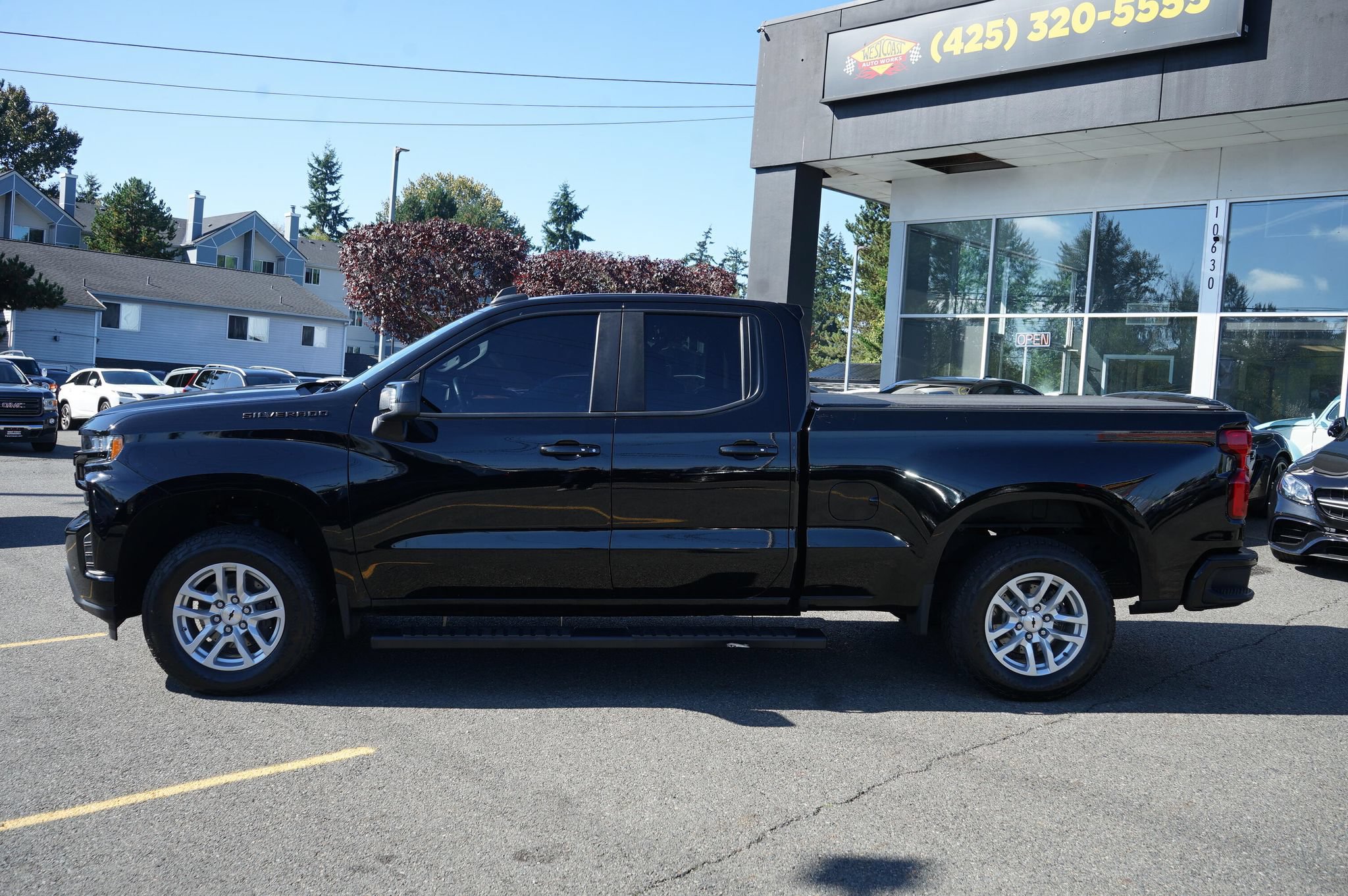 Used 2019 Chevrolet Silverado 1500 RST w/ All-Star Edition AWD/4WD image 2
