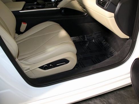 Used 2025 Acura TLX w/ Technology Package image 35