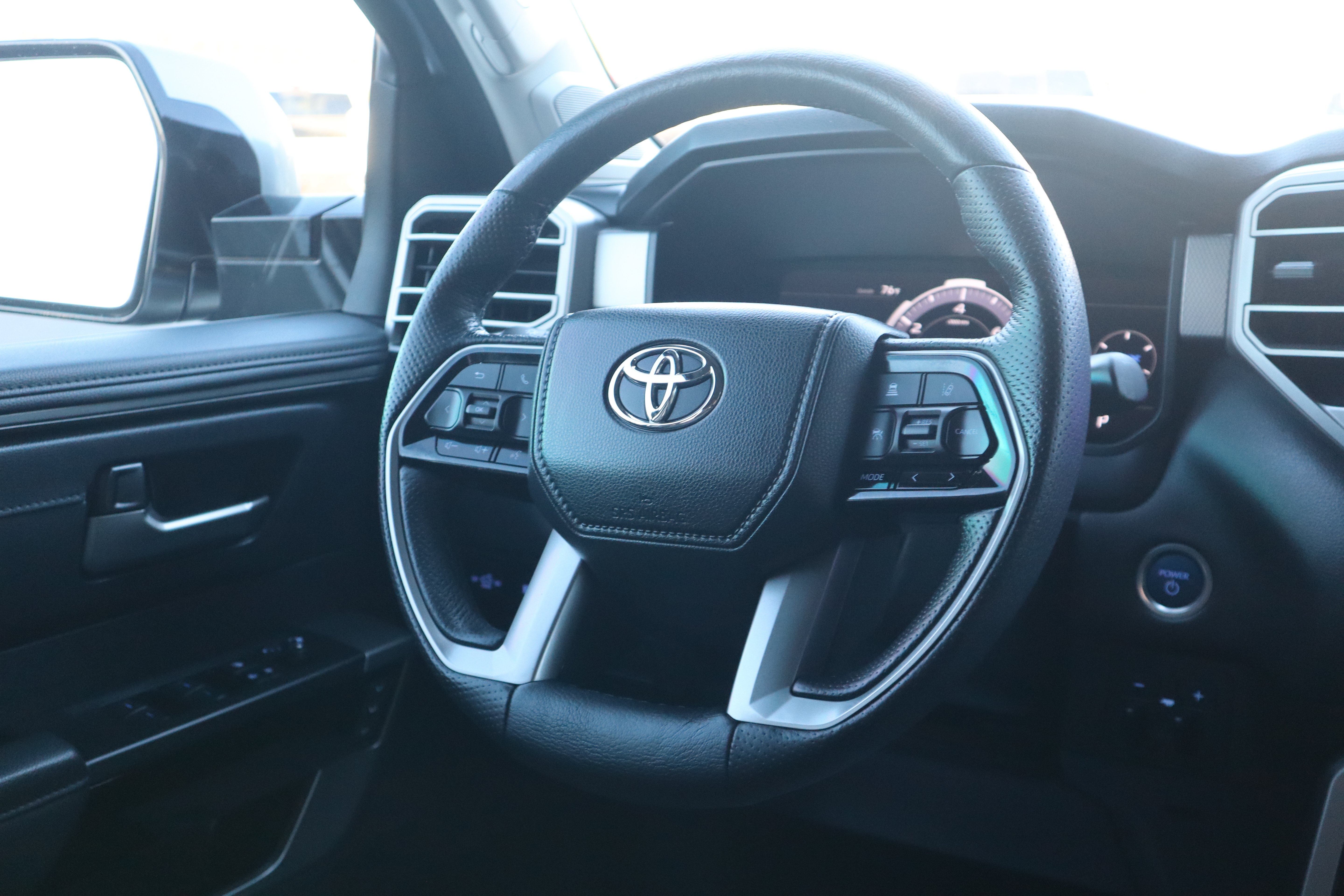 Used 2023 Toyota Tundra Limited AWD/4WD image 15