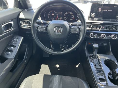 Used 2025 Honda Civic Sport image 17