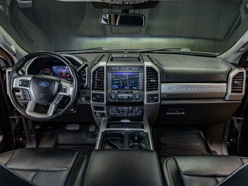 Used 2021 Ford F250 Lariat image 18