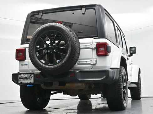 Used 2022 Jeep Wrangler Unlimited Sahara AWD/4WD image 51