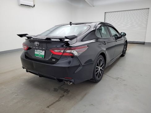 Used 2022 Toyota Camry SE image 9